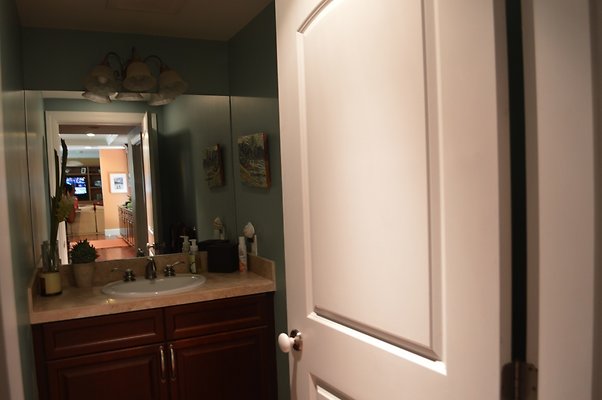 th DSC 084b th DSC 084b