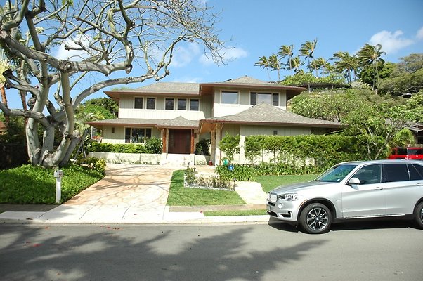 Kahala 612 Ahakea St Jodi Yamamoto 808.255.2016 Kahala 612 Ahakea St Jodi Yamamoto 808.255.2016