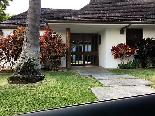 Kahala 4233 Puu Panini St Taylor.Sause