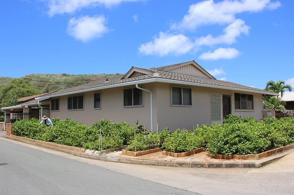 Kahala UNAPPROVED 530 Huanui Pl Kendra 808.429.5496 Ext.ONLY Aug2016