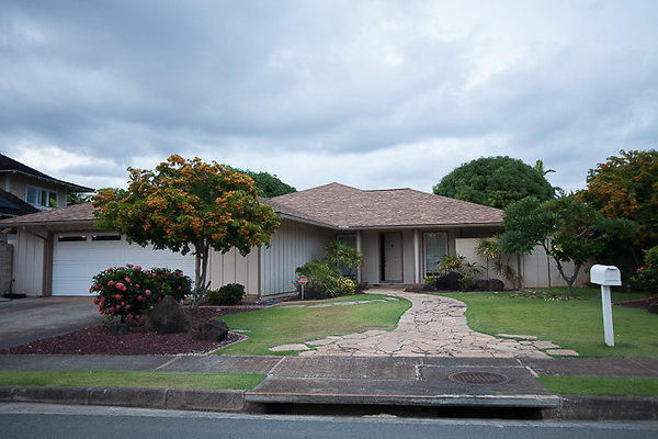 Kahala 649 Ulili Street Lorena.Yamamoto 808.366.1998 Kahala 649 Ulili Street Lorena.Yamamoto 808.366.1998