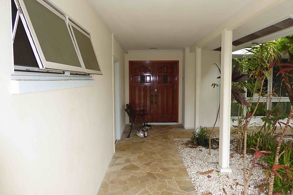 Covered Entrance Covered Entrance