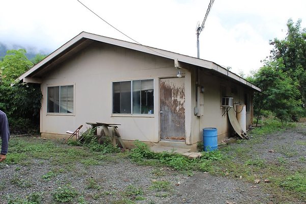 Waimanalo 41-450 hihimanu st Michael 808.479.5283