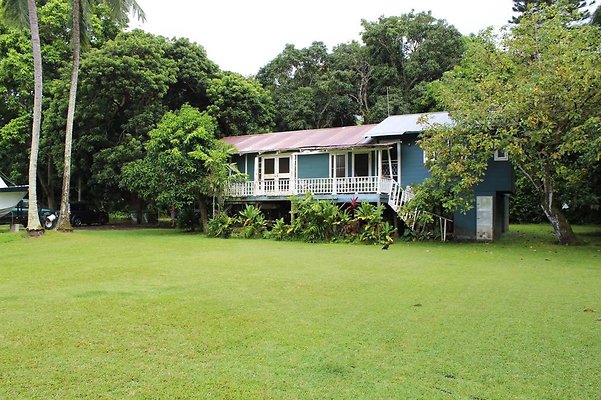 Waimanalo 41-763 and 41-671 Kumuhau St Hoyt.Fuller 808.259.8589