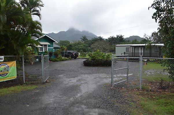 Waimanalo 41-709 Kakaina St Lucky Dog Adventure Camp Eleni Aikau