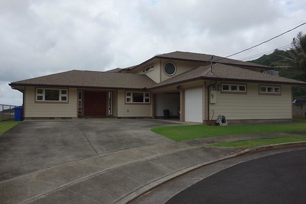 Kaneohe 45 173 Lehuuila Pl Hazel 808.722.3061 Kaneohe 45 173 Lehuuila Pl Hazel 808.722.3061