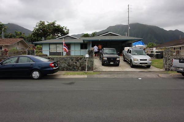 Kaneohe 46-124 Humu St Wayne Dickson 808.780.3321 Kaneohe 46-124 Humu St Wayne Dickson 808.780.3321