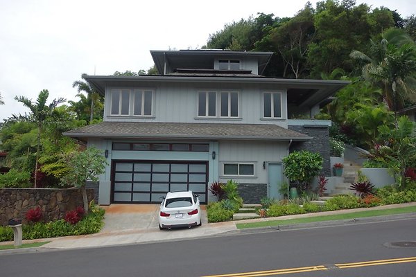 Kaneohe 45-172 Kaneohe Bay Dr Kim and Gary Cordery 808.392.2793 Kaneohe 45-172 Kaneohe Bay Dr Kim and Gary Cordery 808.392.2793