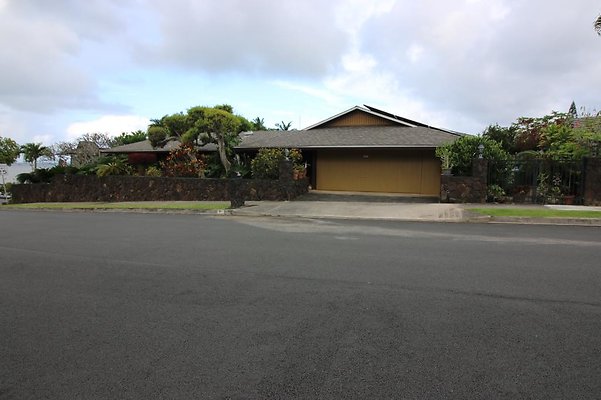 Kaneohe 46-133 Nahiku St Albert Brum 808.247.4362 Kaneohe 46-133 Nahiku St Albert Brum 808.247.4362