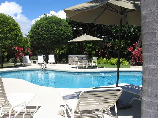 Leary Kailua 8-10 001