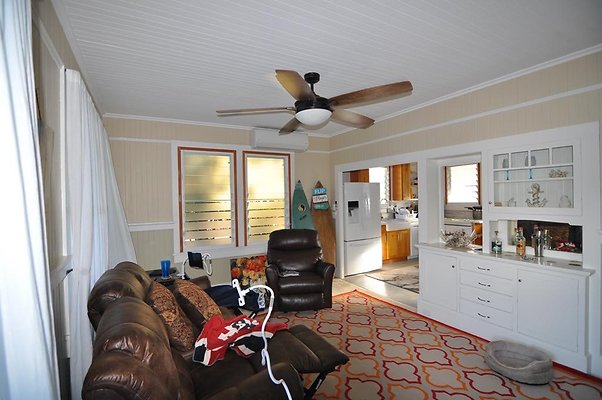 Kapahulu 3633 Troussea St Susan Jerrim 405.476.4871 Kapahulu 3633 Troussea St Susan Jerrim 405.476.4871