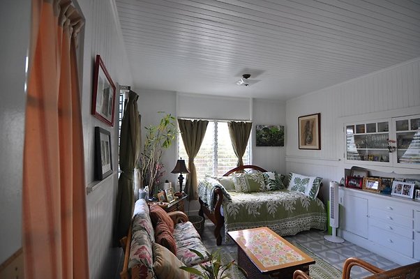 Kapahulu 3042 Kaunaoa St Lulu 808.551.0688 Kapahulu 3042 Kaunaoa St Lulu 808.551.0688