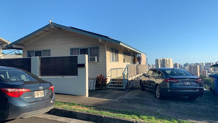 Punchbowl 641 Iaukea St Kailani Naauao (808)796-8400