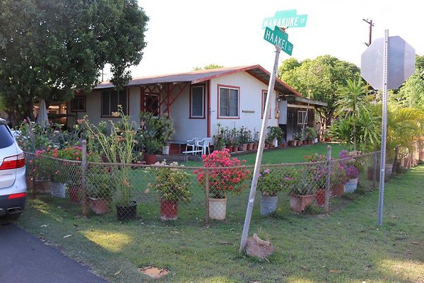 Ewa 1028 Manakuke St Helen.Hange 808.384.4437 Ewa 1028 Manakuke St Helen.Hange 808.384.4437