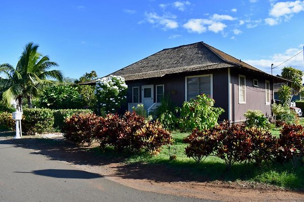 Ewa Beach 91-1660 Tenney St Barry Nuss 808.681.3972 Ewa Beach 91-1660 Tenney St Barry Nuss 808.681.3972