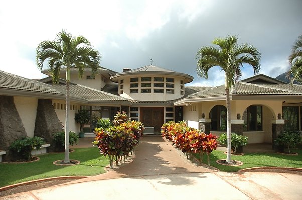 MAKAHA VALLEY YOUNGS th