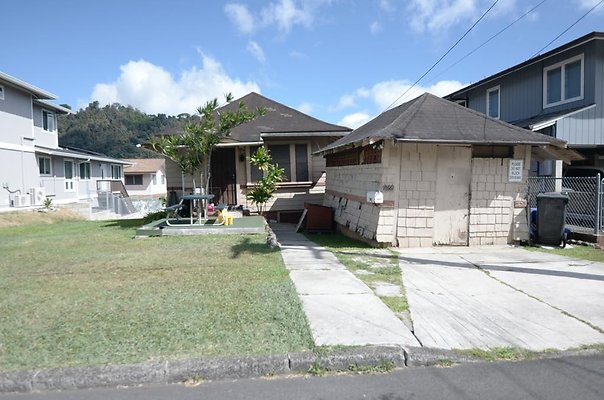 Liliha 2661 Puunui Ave Chauncey Denis 808.778.6565 Liliha 2661 Puunui Ave Chauncey Denis 808.778.6565