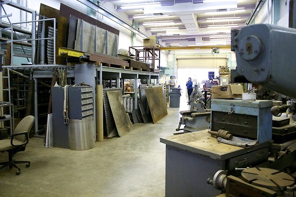 Machine Room - Molecular Biosciences and Bioengineering Department - UH