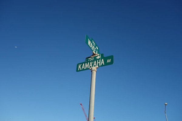 Kamaaha Ave