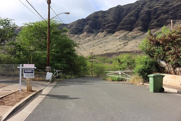 Waianae 85-708 Piliuka Place State Ag Land