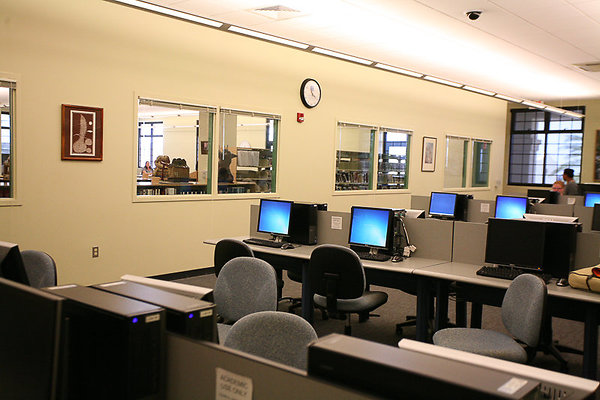 Honolulu Chaminade ComputerLab 5-3 Honolulu Chaminade ComputerLab 5-3