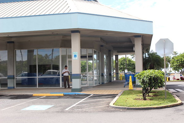 Old Napa Auto store- Hawaii Kai Towne Center