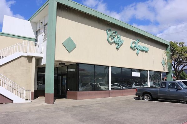 Kalihi-1199 Dillingham Blvd Mike.Kaya 808.832.6999