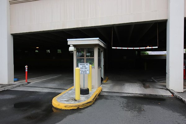 UH Hawaiian Studies Parking Lot 2750 Dole St Chelsie Miyashiro 808.956.8856 UH Hawaiian Studies Parking Lot 2750 Dole St Chelsie Miyashiro 808.956.8856