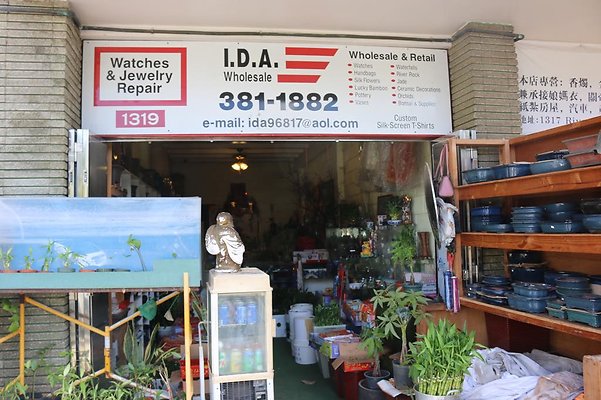 Chinatown IDA Wholesale 1319 River St Kee Sin 808.381.1882