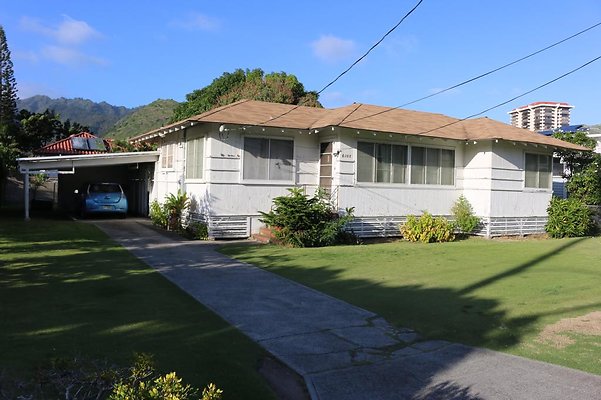 Kuliouou 6108 Summer St Lucy Chun 808.377.5191