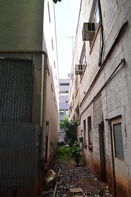 Alley inbetween 1st Hawaiian Bank and Chinese Society Alley inbetween 1st Hawaiian Bank and Chinese Society