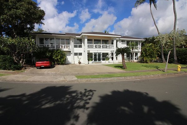 Aina Haina 99 Niuiki Circle Rick Salmon 808.224.4645 Aina Haina 99 Niuiki Circle Rick Salmon 808.224.4645