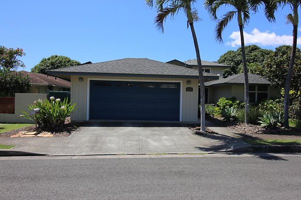 Aina Haina 5556 Opihi St Phil Manly 808.373.7063 Aina Haina 5556 Opihi St Phil Manly 808.373.7063