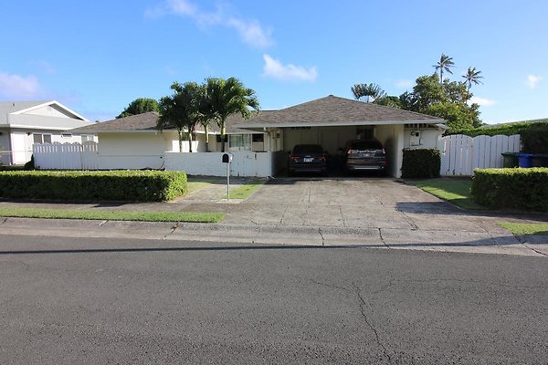 Aina Haina 5253 Oio Drive Rick Fujikawa 808.216.4004 Aina Haina 5253 Oio Drive Rick Fujikawa 808.216.4004