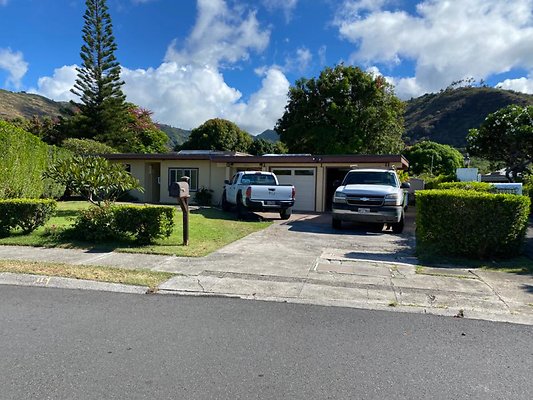 Aina Haina 211 Nenue St Liko Cooke 808.384.6320 Aina Haina 211 Nenue St Liko Cooke 808.384.6320