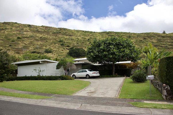 Niu Valley 439 Halaki St Alison Yawai 650.793.0939