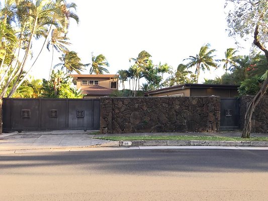 Aina Haina 96 Niuiki Circle Curtis Wilmington 808.373.8834 Aina Haina 96 Niuiki Circle Curtis Wilmington 808.373.8834