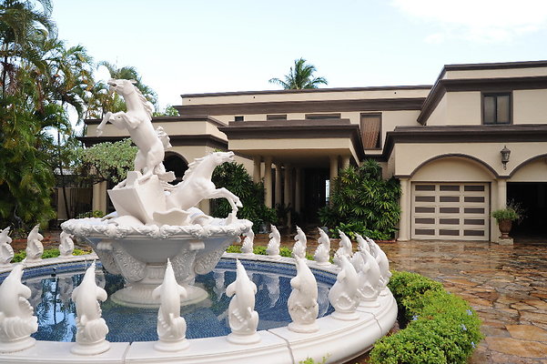 Aina Hina Lona 5233 Kalanianiole MK Aina Hina Lona 5233 Kalanianiole MK