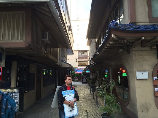 Waikiki Alley KuhioandNohonani Waikiki Alley KuhioandNohonani