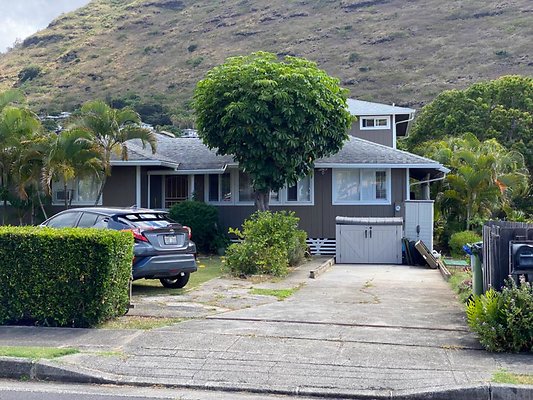 Aina Haina 449 Kiholo St Dani Nishikawa 808.271.4969 Aina Haina 449 Kiholo St Dani Nishikawa 808.271.4969