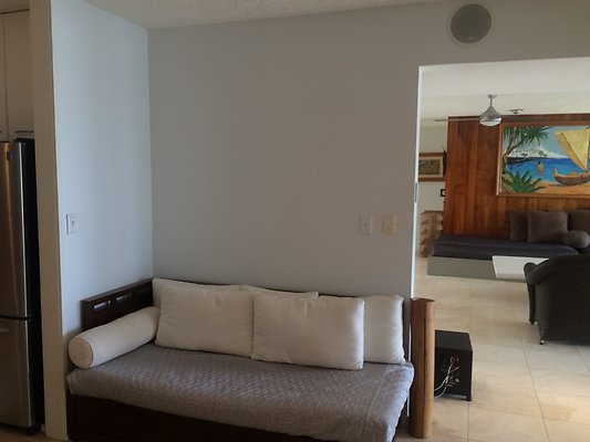 HI50 S5 5797KalanianaoleHwyKI2 2014-10-31 14.14.33