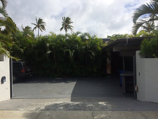 Aina Haina Niu Valley 5797KalanianaoleHwy Kathy Ireland 2 Aina Haina Niu Valley 5797KalanianaoleHwy Kathy Ireland 2