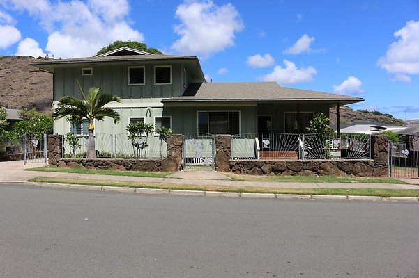 Aina Haina 317 Hao St Barrett Awai 808.286.7057 Aina Haina 317 Hao St Barrett Awai 808.286.7057