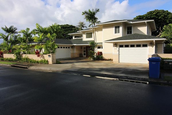 Aina Haina 5404 Opihi Street-Kanani Miyahira- 349.6799 Aina Haina 5404 Opihi Street-Kanani Miyahira- 349.6799