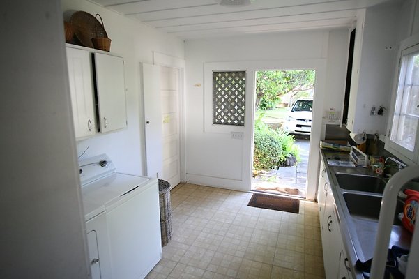 th AINAHAINA CASSIDAY 6735 th AINAHAINA CASSIDAY 6735