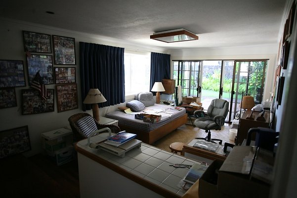 th AINAHAINA CASSIDAY 6736 th AINAHAINA CASSIDAY 6736