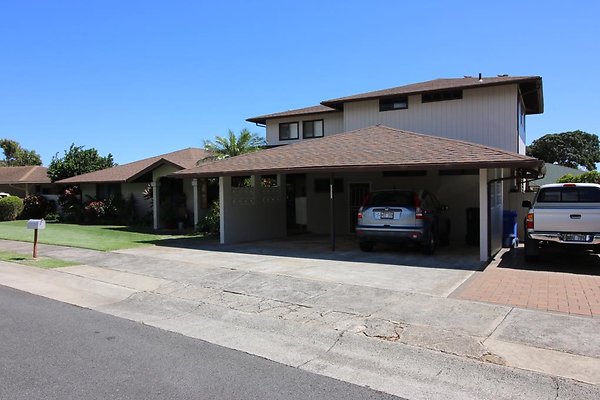 Aina Haina 5324 Apo St Kathleen Yee 808.391.5628 Aina Haina 5324 Apo St Kathleen Yee 808.391.5628