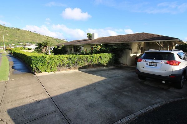 Aina Haina 5312 Apo Drive Mason Savage 808.721.2451 Aina Haina 5312 Apo Drive Mason Savage 808.721.2451