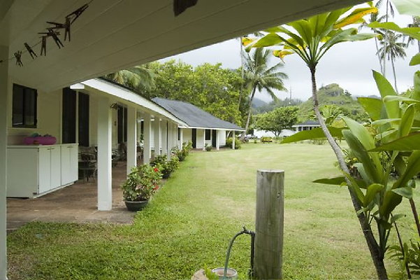 White Estate @ Pounders 059 White Estate @ Pounders 059