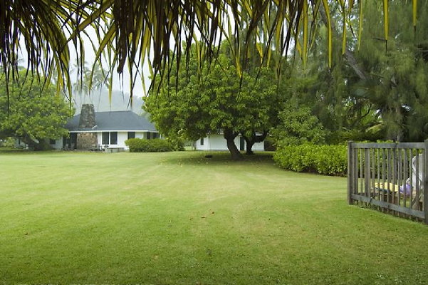 White Estate @ Pounders 078 White Estate @ Pounders 078